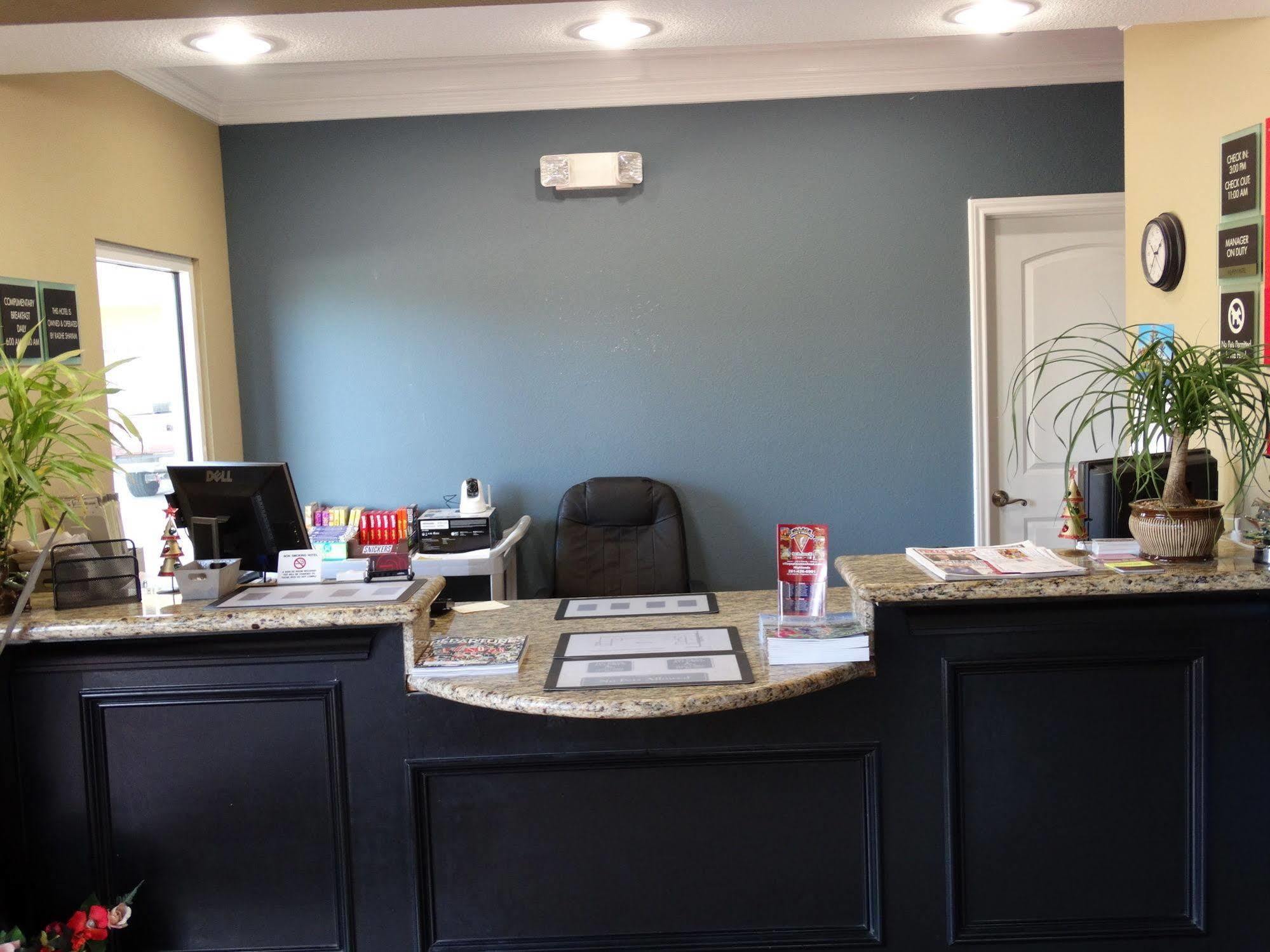 Regency Inn & Suites - Baytown Εξωτερικό φωτογραφία