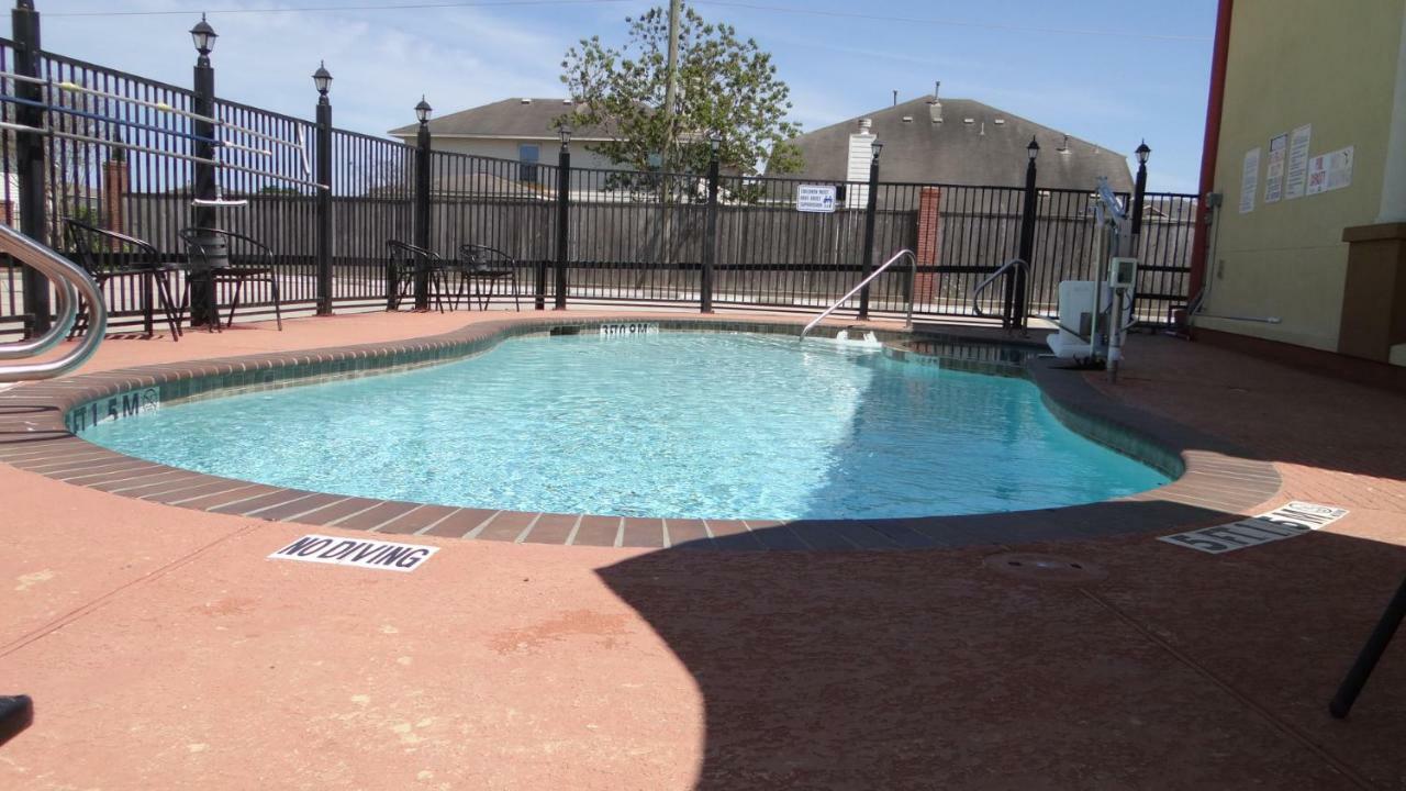 Regency Inn & Suites - Baytown Εξωτερικό φωτογραφία