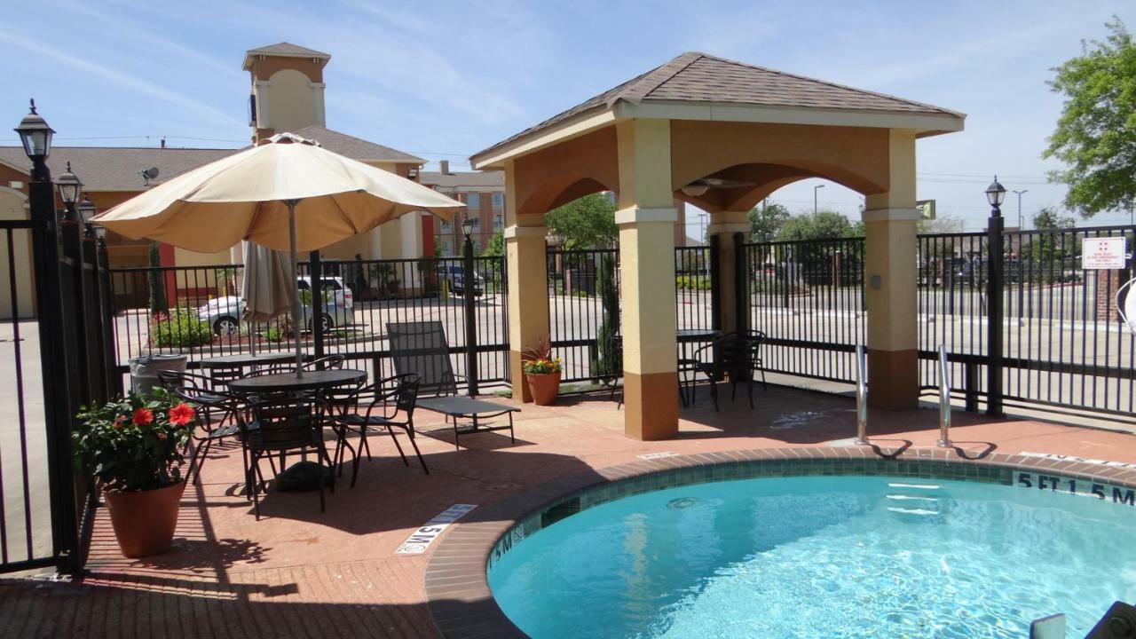 Regency Inn & Suites - Baytown Εξωτερικό φωτογραφία