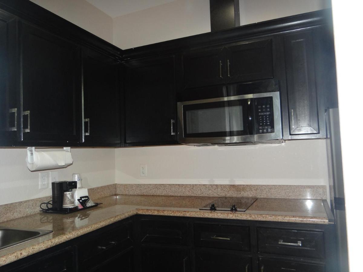 Regency Inn & Suites - Baytown Εξωτερικό φωτογραφία