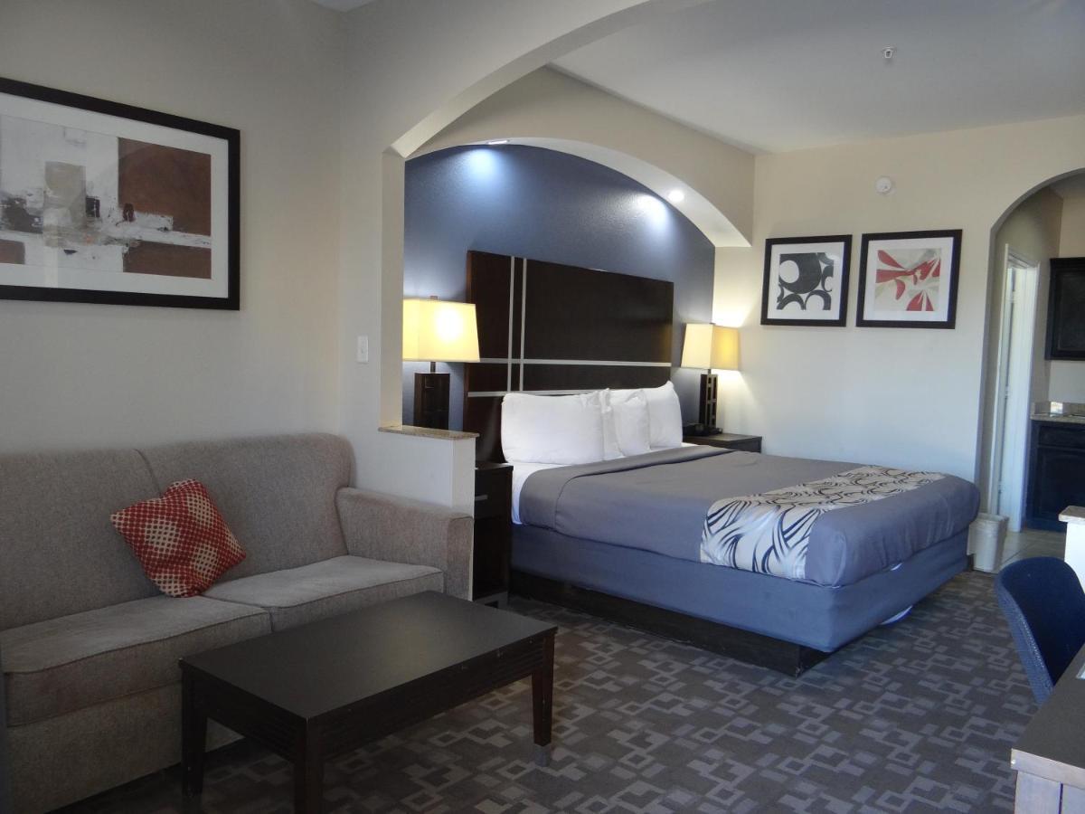 Regency Inn & Suites - Baytown Εξωτερικό φωτογραφία