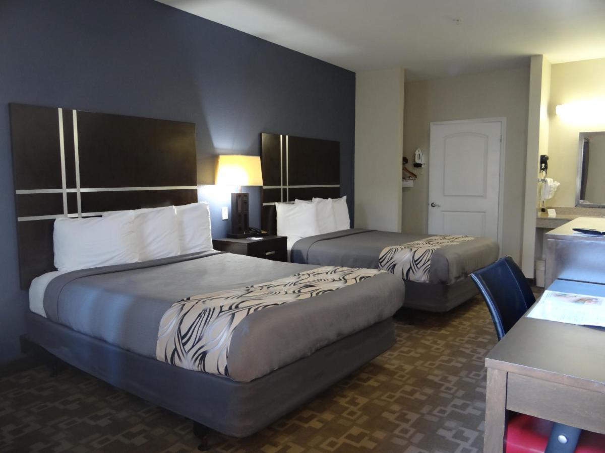 Regency Inn & Suites - Baytown Εξωτερικό φωτογραφία
