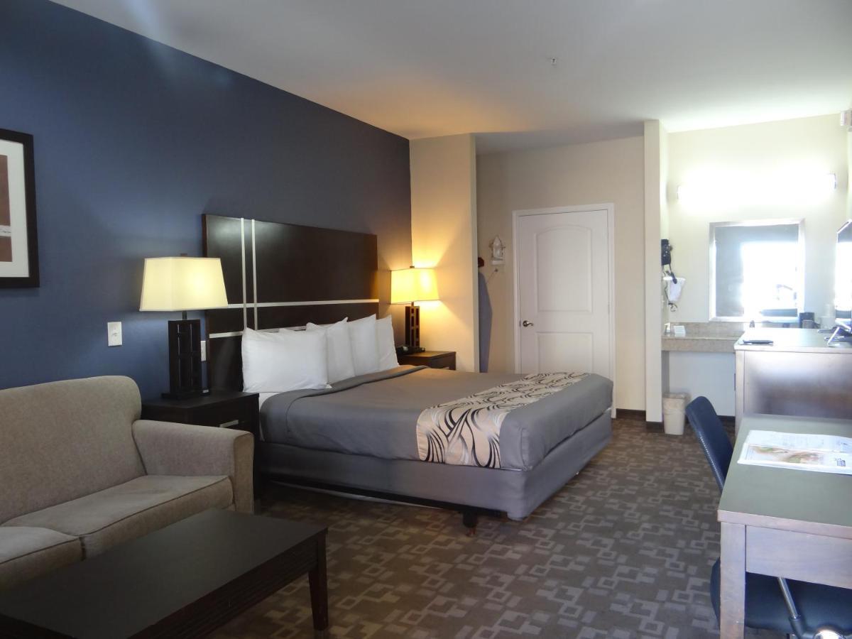 Regency Inn & Suites - Baytown Εξωτερικό φωτογραφία